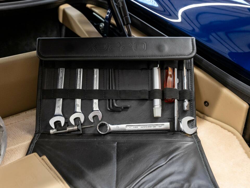 Immagine 40/46 di Jaguar XJ 220 (1993)