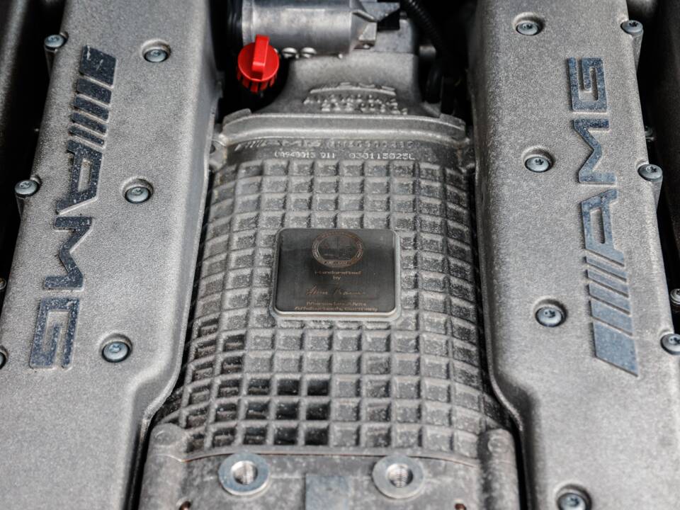 Image 40/41 of Mercedes-Benz SL 55 AMG (2003)