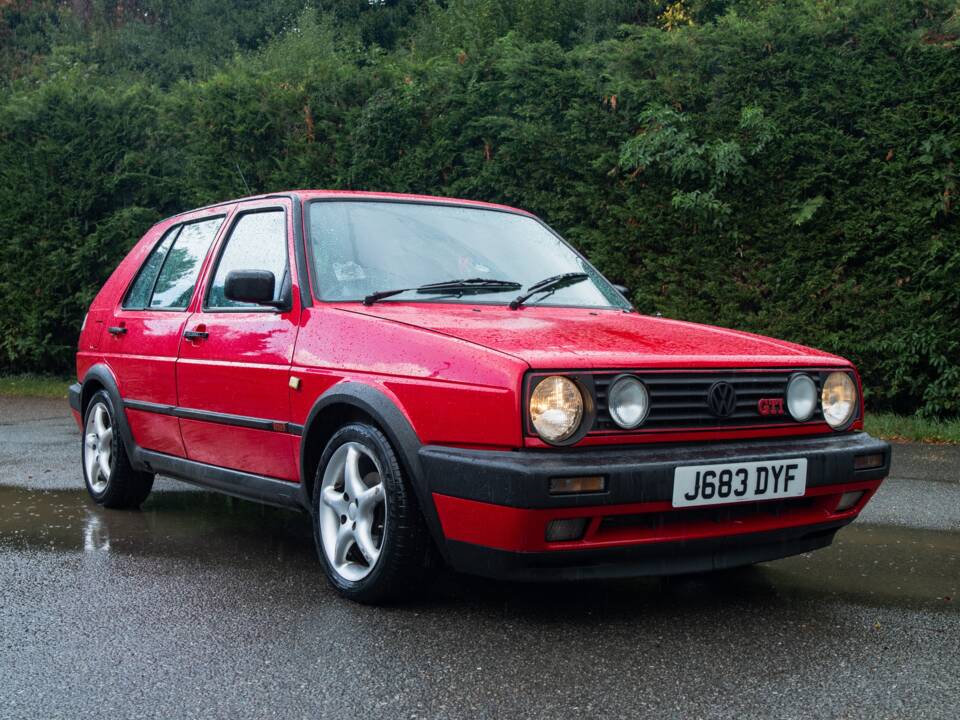 Image 43/50 de Volkswagen Golf III GTI 2.0 (1992)