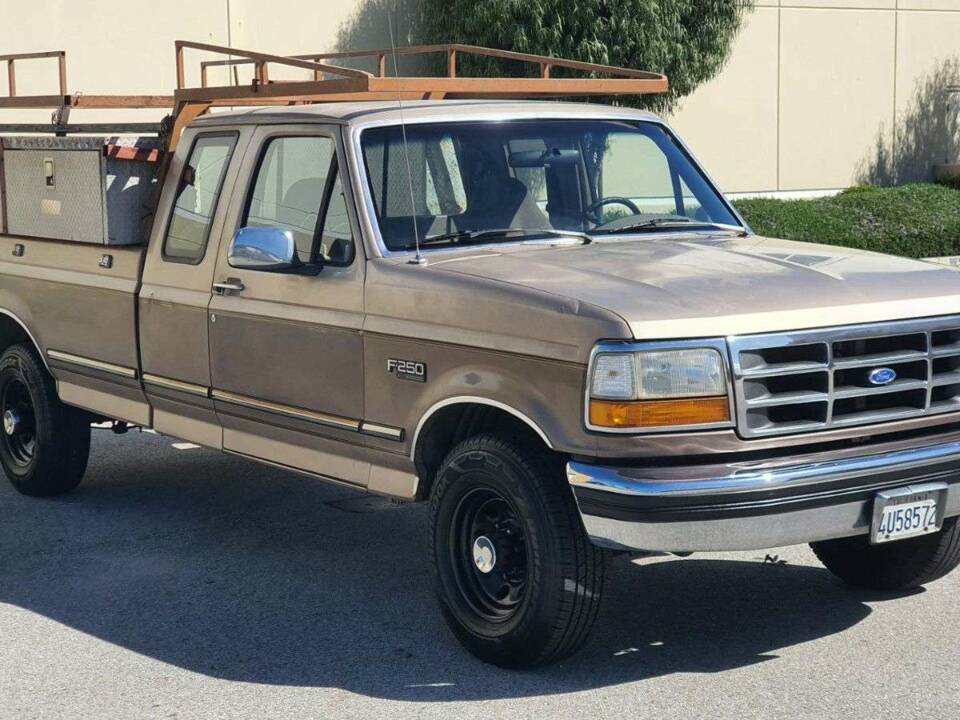 Image 3/20 of Ford F-250 (1993)