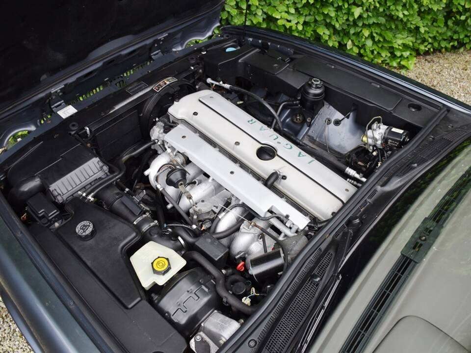 Image 39/40 of Jaguar XJ 6 4.0 Sovereign (1995)
