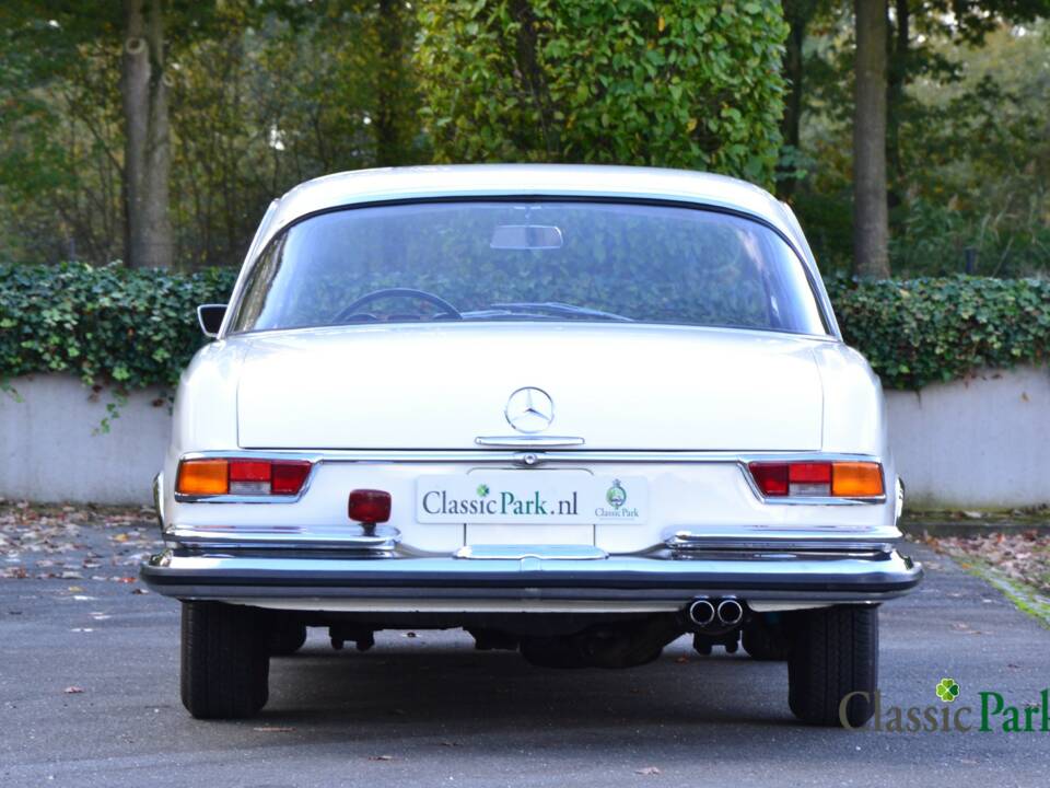 Image 4/50 of Mercedes-Benz 250 SE (1966)