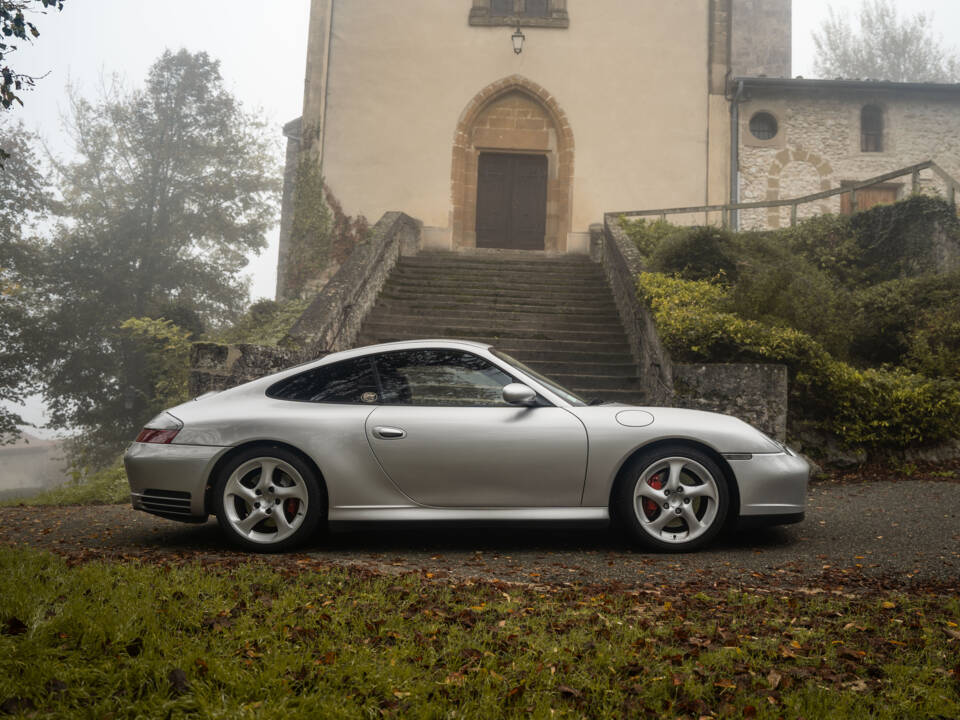 Bild 19/82 von Porsche 911 Carrera 4S (2002)