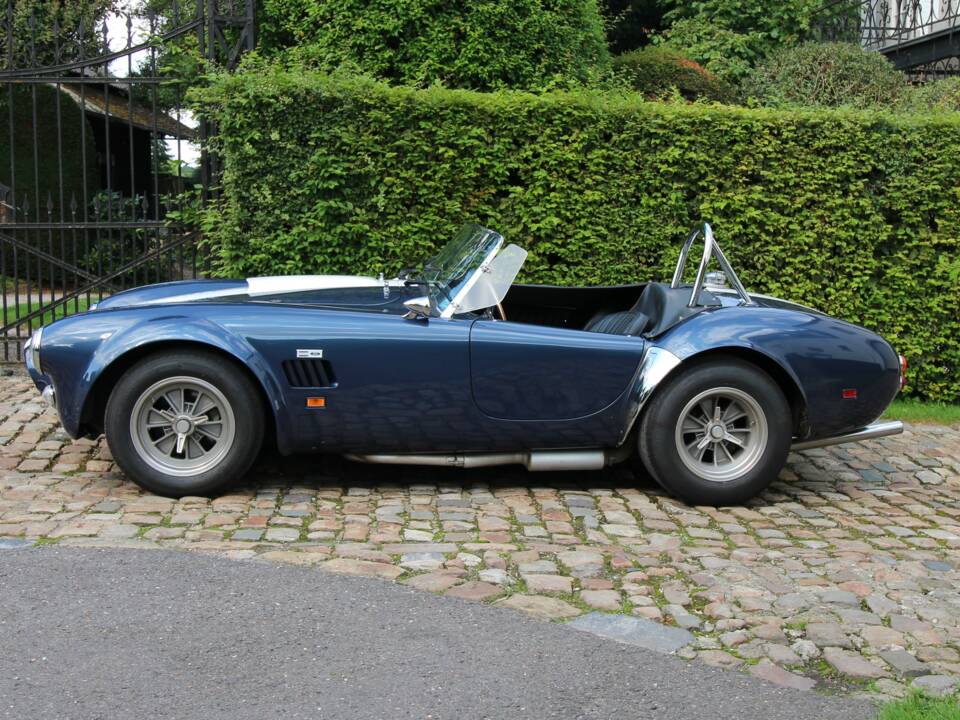 Image 3/9 of AC Cobra Mk IV (1985)