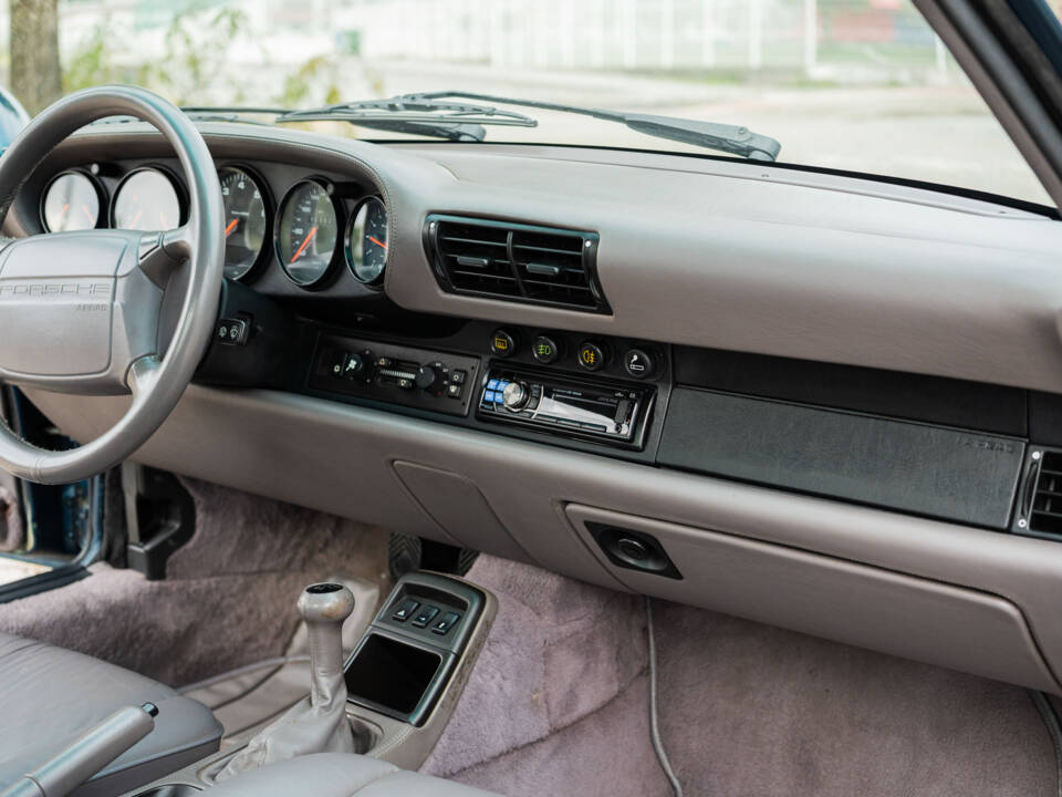 Image 57/87 of Porsche 911 Turbo 3.3 (1991)