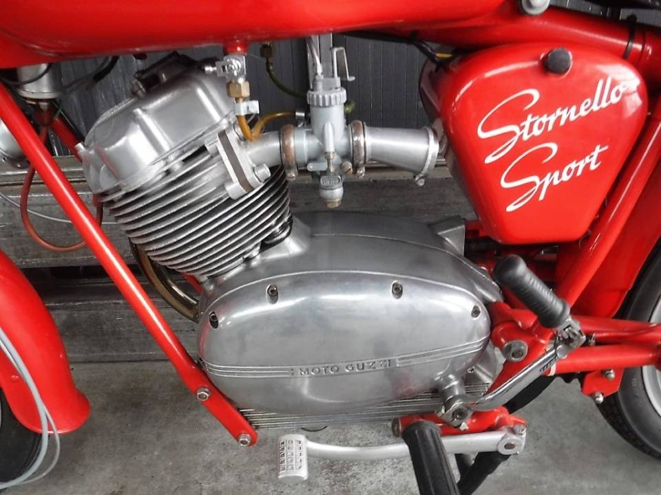 Image 11/17 of Moto Guzzi DUMMY (1961)