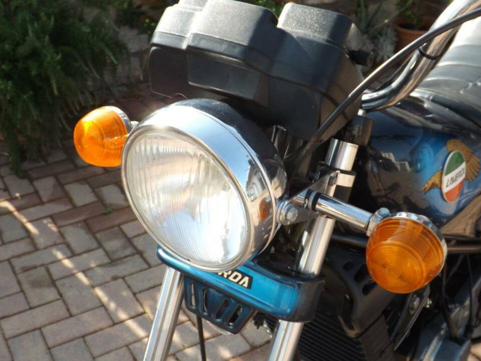 Immagine 28/47 di Laverda 125 LB Custom (1988)