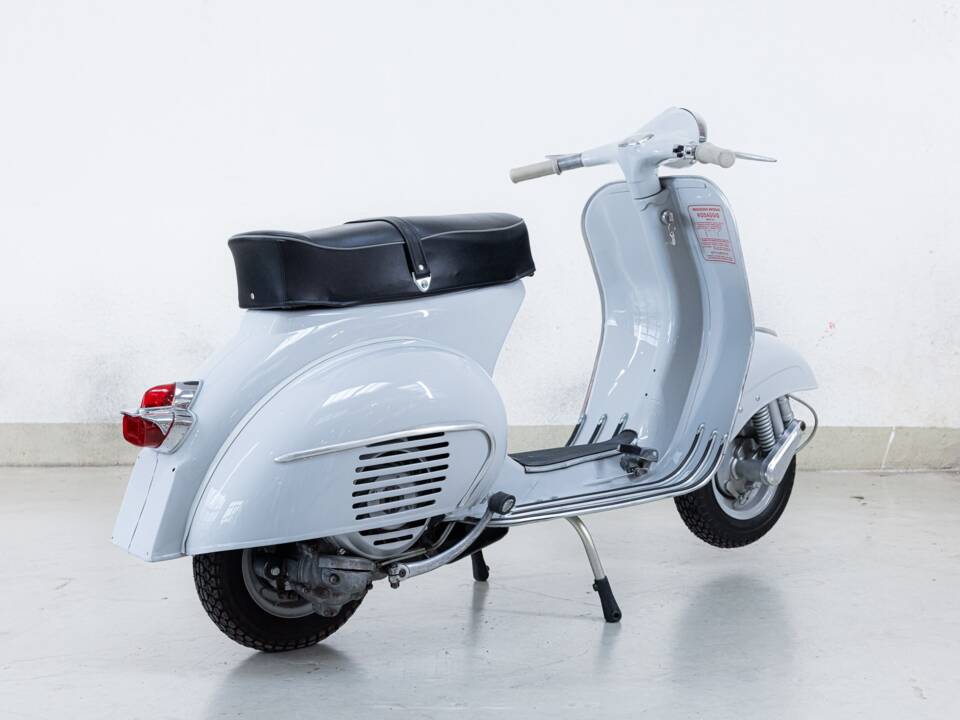 Image 6/21 of Piaggio Vespa 125 (1964)