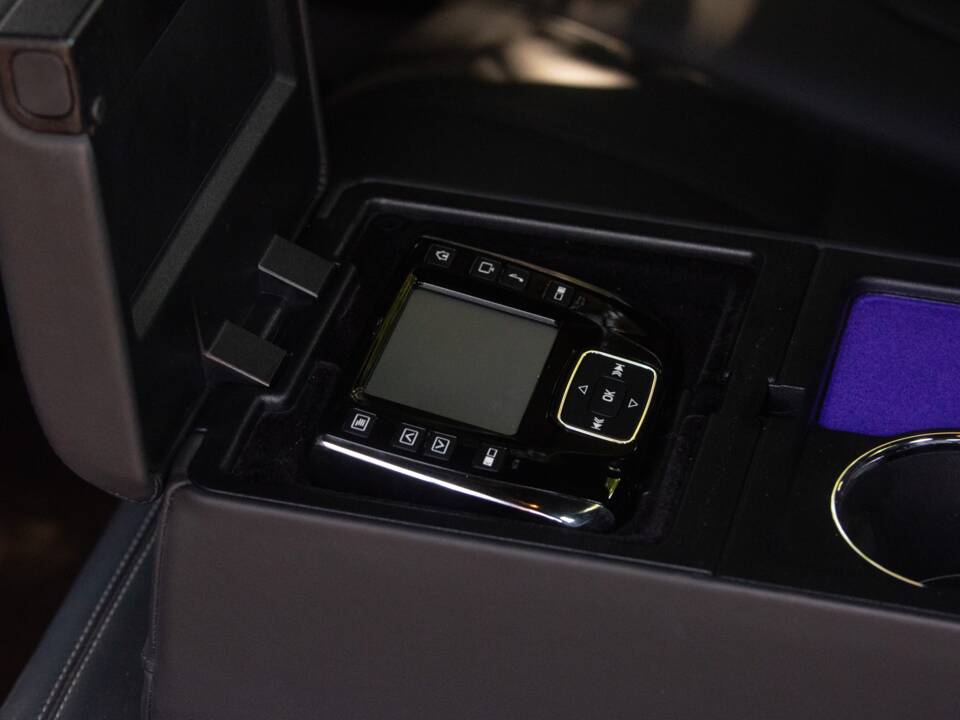 Immagine 12/37 di Jaguar XJ 5.0 (2011)