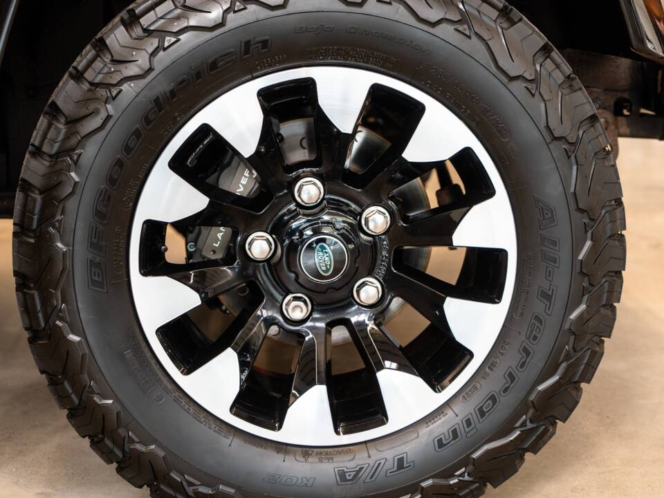 Bild 10/30 von Land Rover Defender 110 (2013)