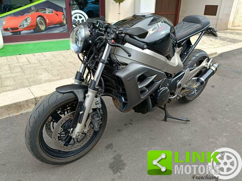 Bild 2/10 von Honda DUMMY (2000)