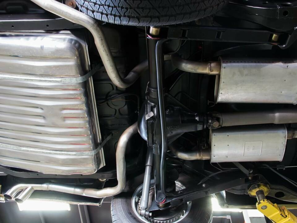 Image 25/26 of Pontiac GTO Tri-Power (1965)