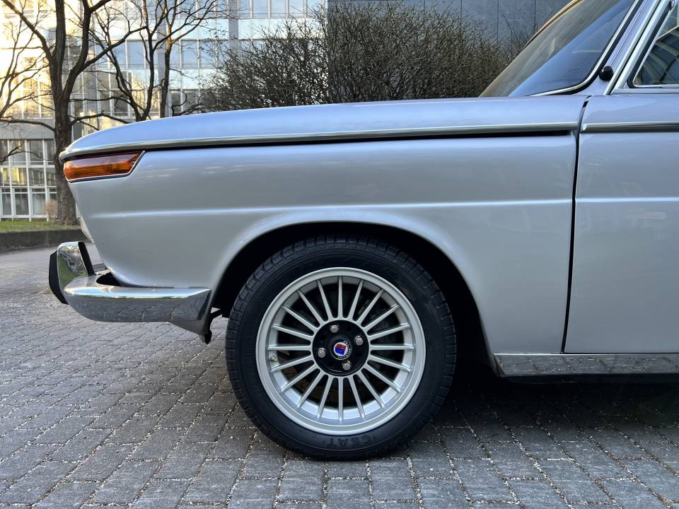 Imagen 12/29 de BMW 2000 (1970)