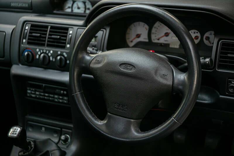 Imagen 14/50 de Ford Escort RS Cosworth (1997)