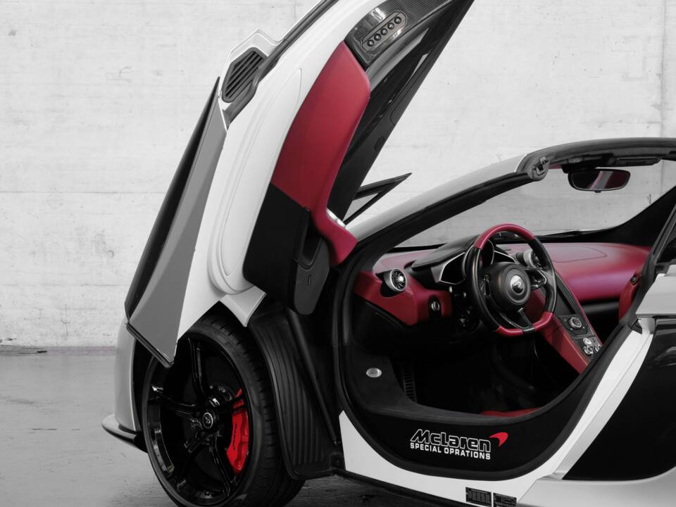 Bild 15/50 von McLaren 650S Spider (2016)