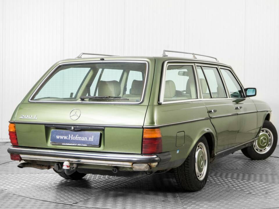 Afbeelding 45/50 van Mercedes-Benz 200 T (1982)