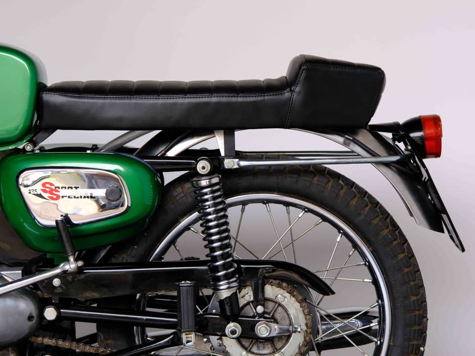 Image 36/57 of Benelli 125 Sport Special (1971)