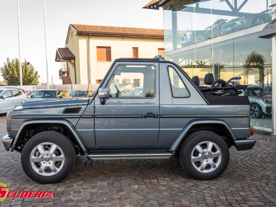 Image 24/25 of Mercedes-Benz G 350 CDI (2009)