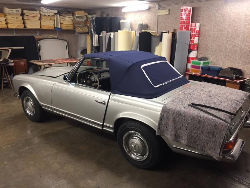 Image 16/29 of Mercedes-Benz 230 SL (1965)