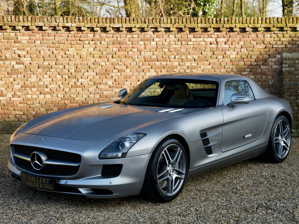 Imagen 44/50 de Mercedes-Benz SLS AMG (2011)