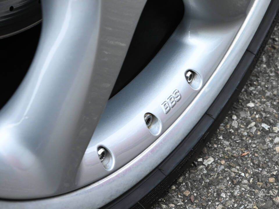 Image 19/51 of Jaguar XKR (2003)