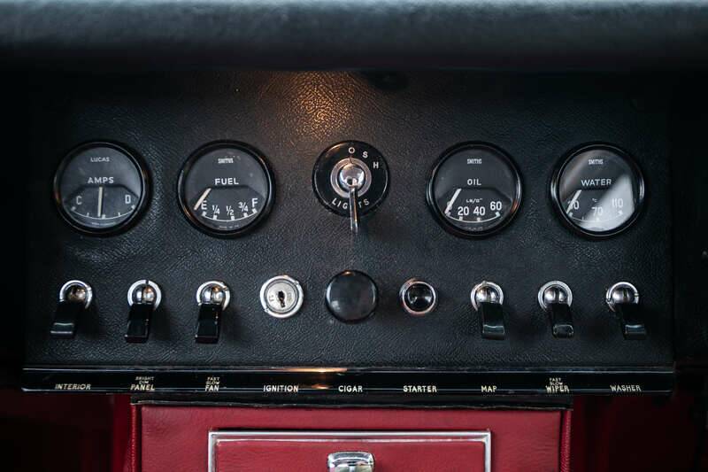 Image 16/39 de Jaguar Type E 4.2 (1966)