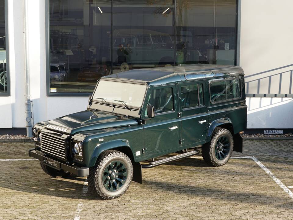 Bild 1/47 von Land Rover Defender 110 Works V8 (2011)