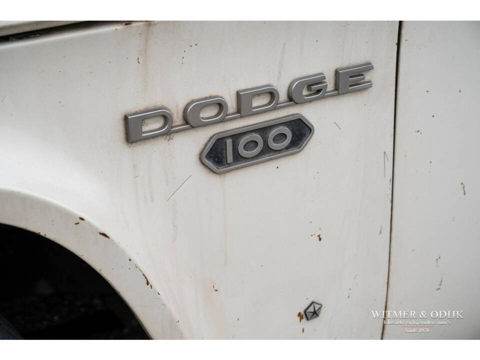 Bild 21/28 von Dodge D 100 (1968)