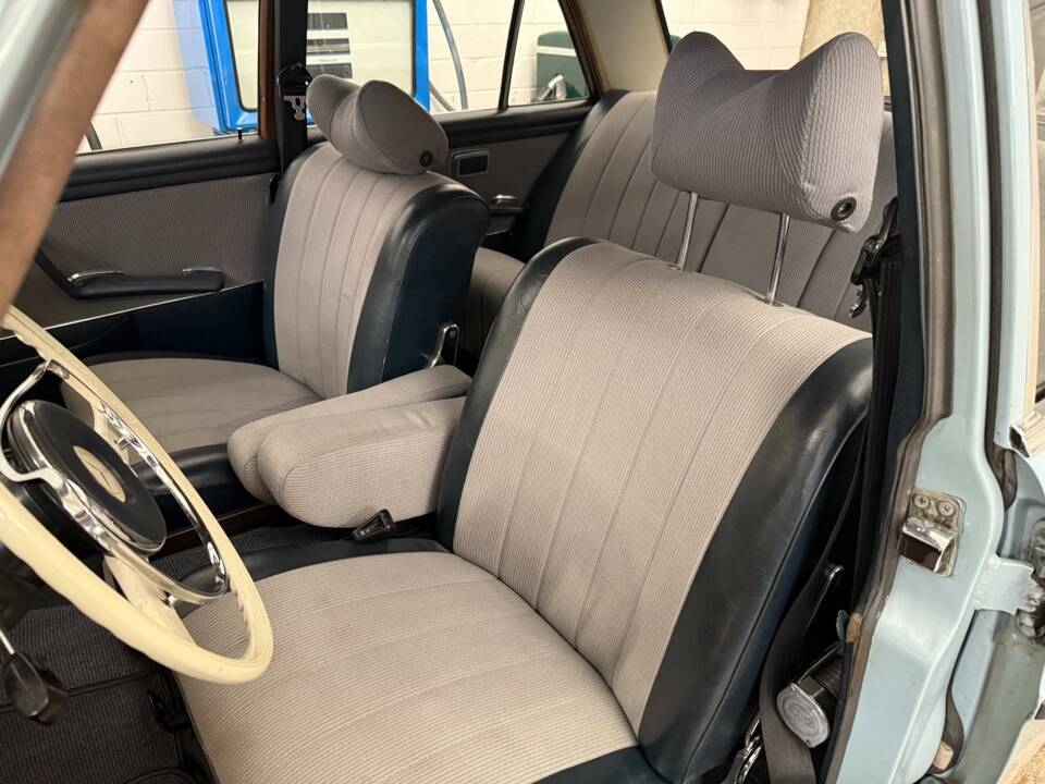 Image 7/20 of Mercedes-Benz 250 SE (1967)