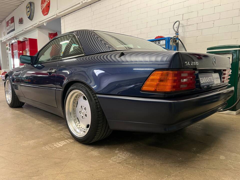 Image 13/21 de Mercedes-Benz SL 280 (1995)