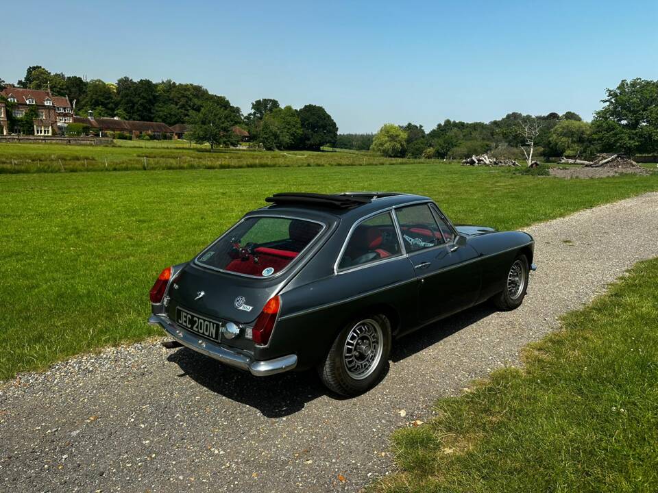 Image 3/38 of MG MGB GT V8 (1974)