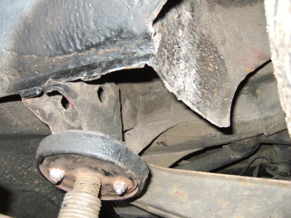 Image 18/30 of Volvo 240 Kombi (1988)