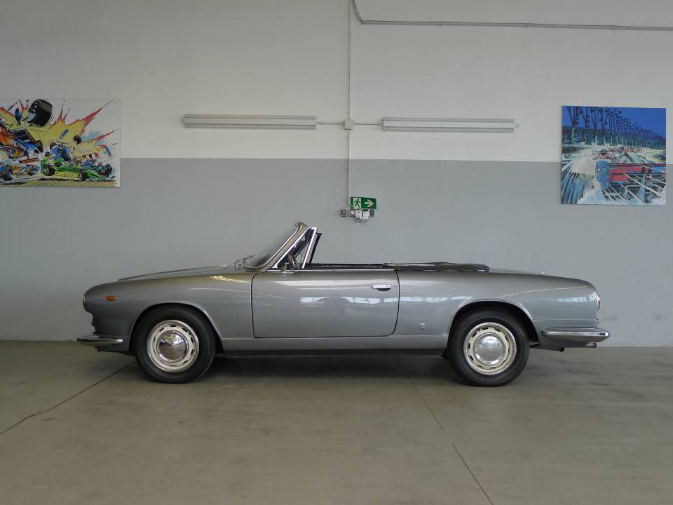 Image 18/32 of Lancia Flavia 1.8 Iniezione (Vignale) (1966)