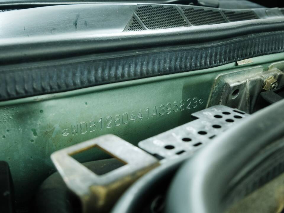 Bild 21/50 von Mercedes-Benz 500 SEC (1988)