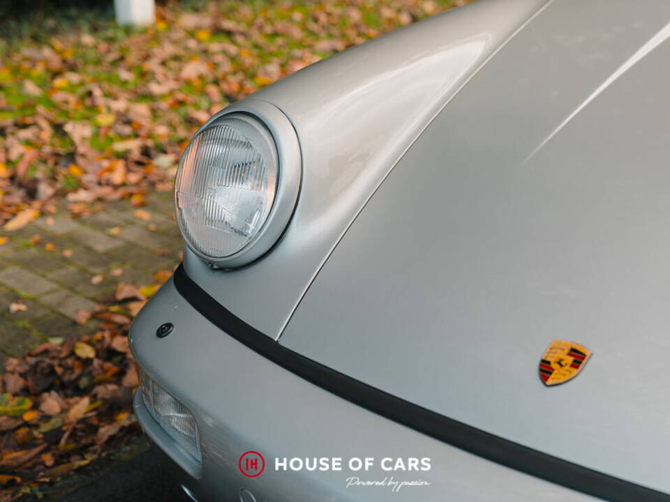 Image 13/51 of Porsche 911 Carrera 2 (1992)