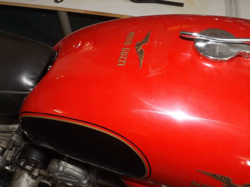 Bild 33/35 von Moto Guzzi Nuovo Falcone (1973)