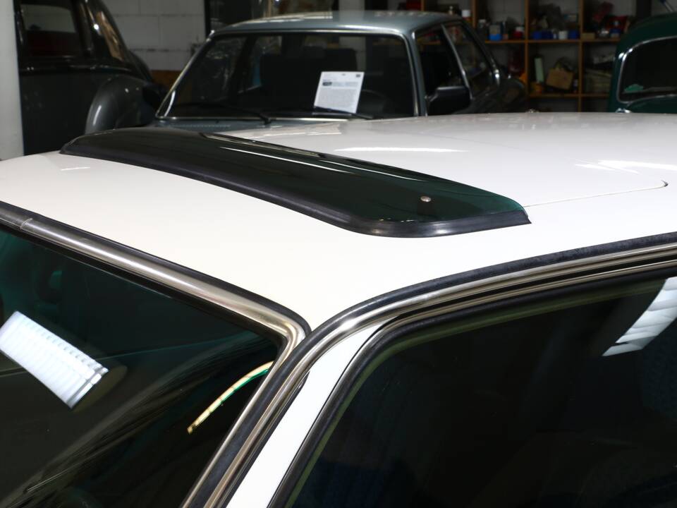 Image 9/25 of Mercedes-Benz 280 CE (1977)
