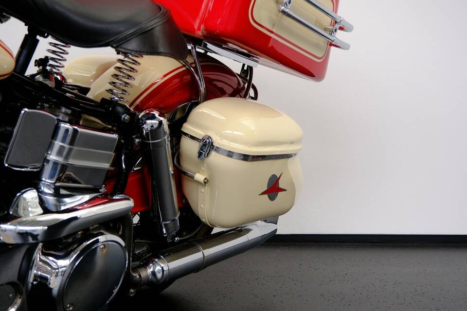 Image 40/75 of Harley-Davidson FL Panhead (1965)