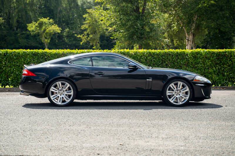 Afbeelding 9/37 van Jaguar XKR (2009)