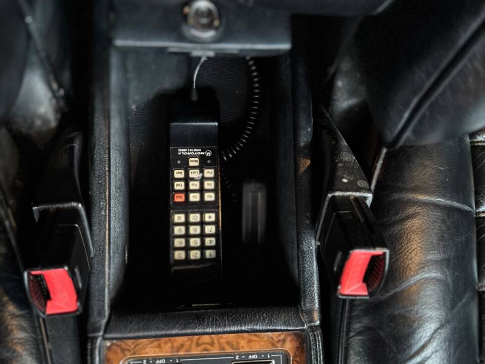 Image 26/37 of Bentley Turbo R (1989)