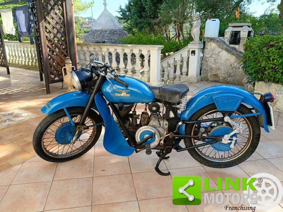 Image 3/10 de Moto Guzzi DUMMY (1952)