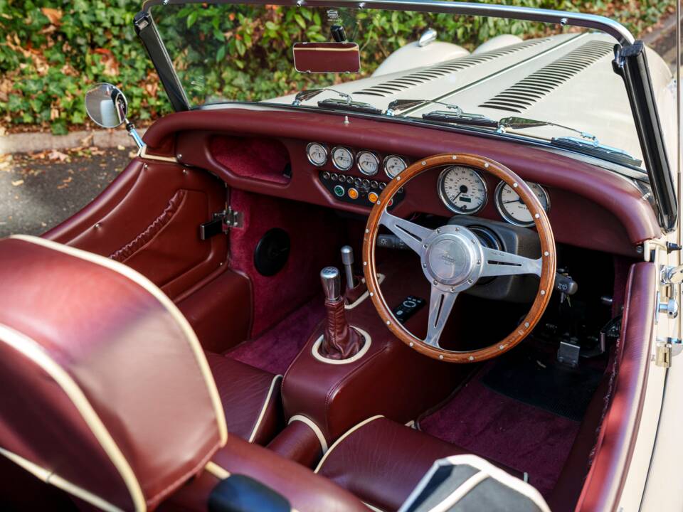 Image 16/26 of Morgan Plus 4 2-Seater (2007)