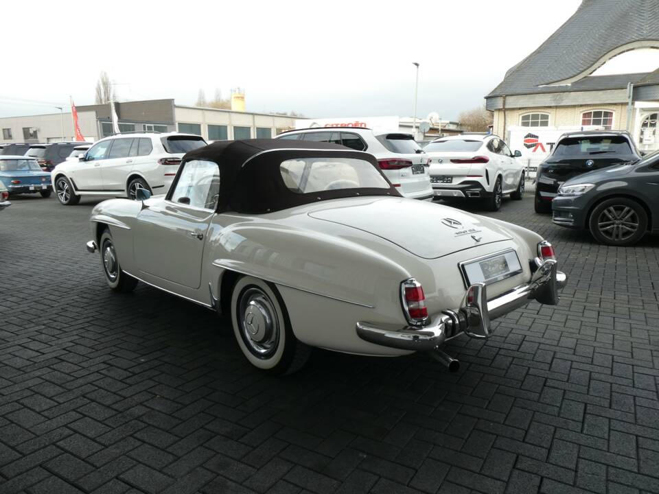 Image 6/27 of Mercedes-Benz 190 SL (1960)
