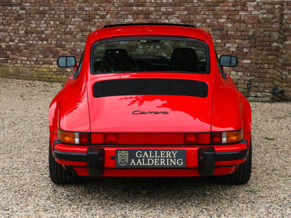 Afbeelding 37/50 van Porsche 911 Carrera 3.2 (1988)
