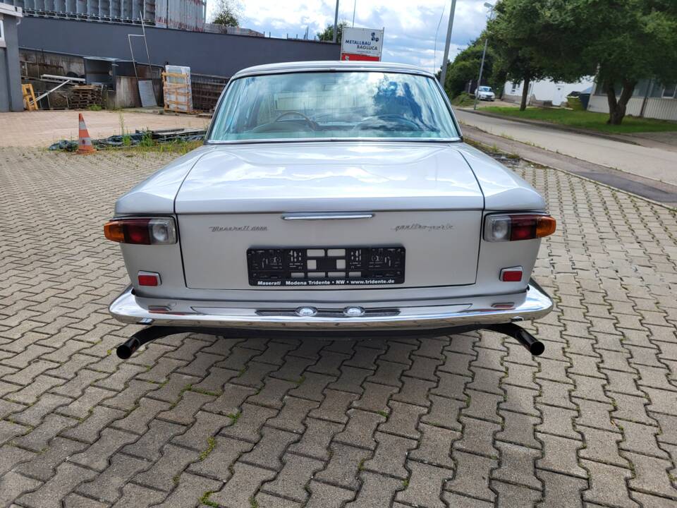 Image 16/56 of Maserati Quattroporte 4200 (1968)