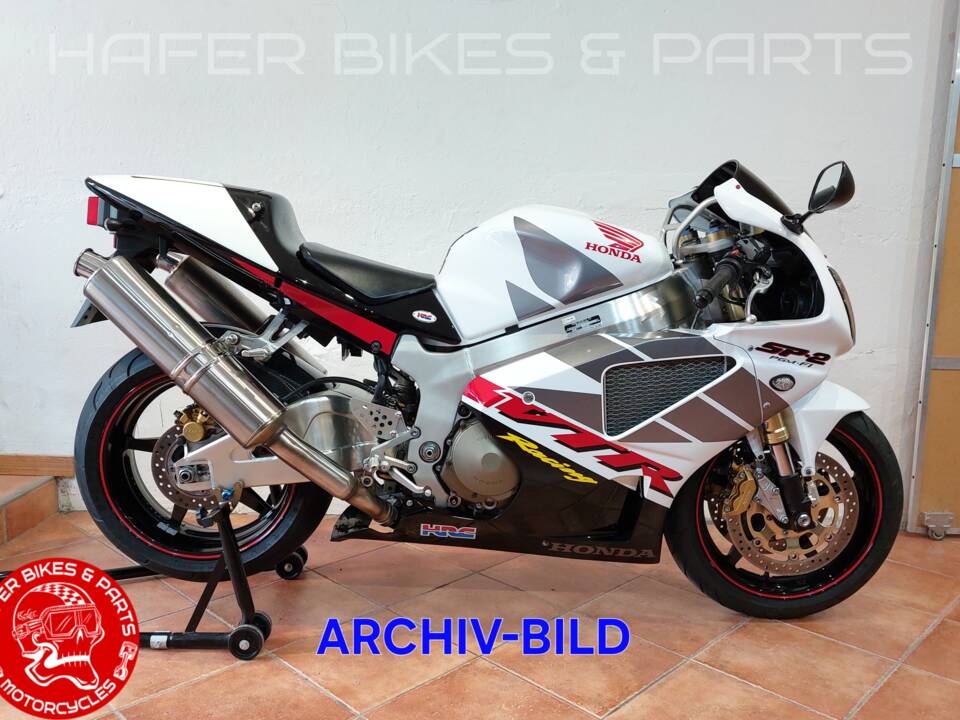 Bild 1/6 von Honda VTR 1000 SP2 (2003)