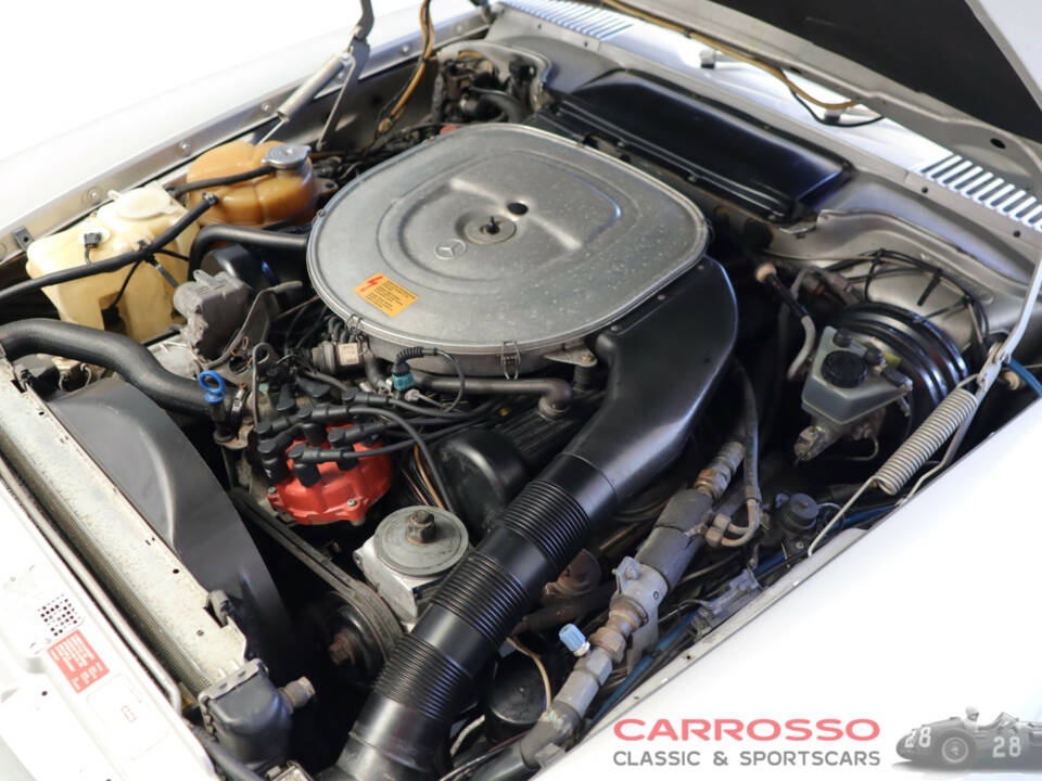 Image 8/50 of Mercedes-Benz 560 SL (1988)