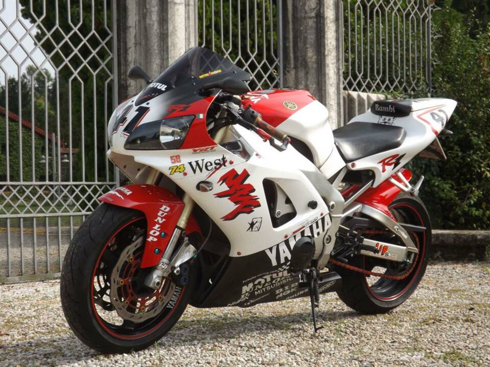 Bild 33/50 von Yamaha YZF 1000 R1 (1998)