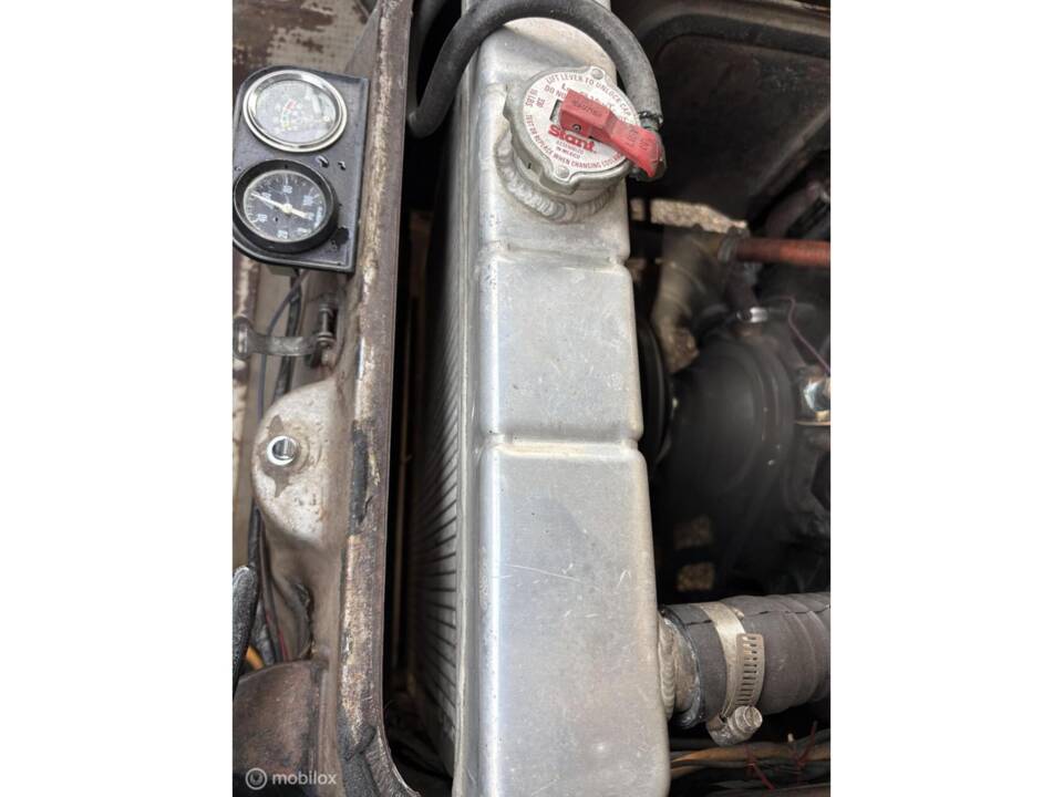 Image 40/50 of Chevrolet G-10 Van (1965)