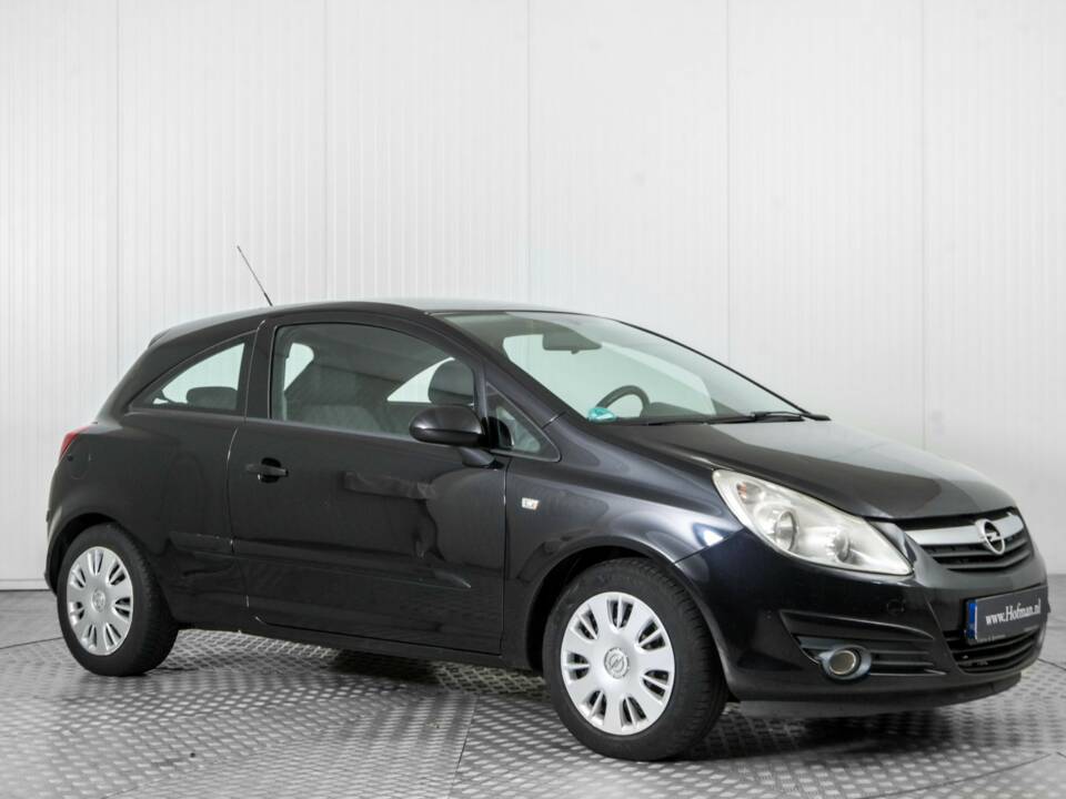 Bild 5/40 von Opel Corsa 1.2 (2008)